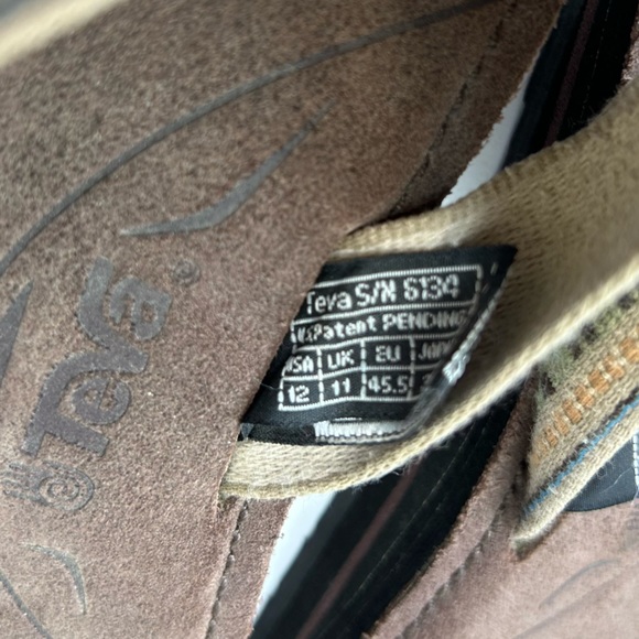 Men’s Teva Flip flops size 12 - Picture 2 of 8